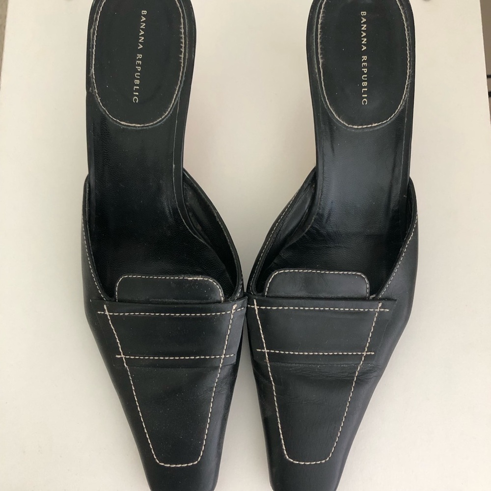 Banana Republic Black slip-on low heels